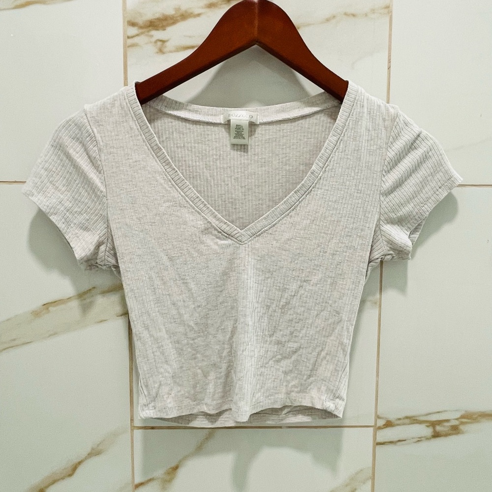 Bozzolo Light Gray Ribbed V-Neck Crop Top lightweight size small - Picture 5 of 7